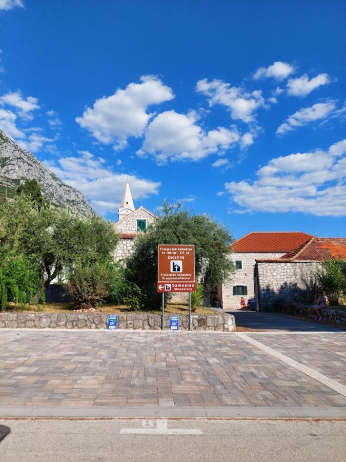 Apartments Dia Zaostrog Exterior photo